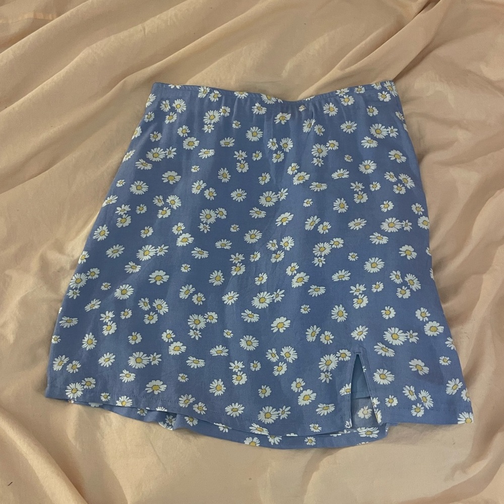 Hollister, floral skirt hi rise size extra small